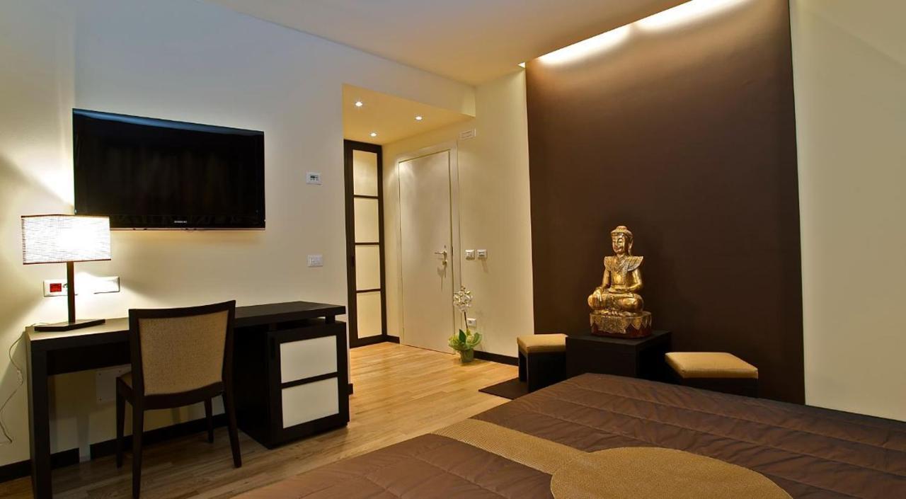 Design Suite Tirano Bagian luar foto