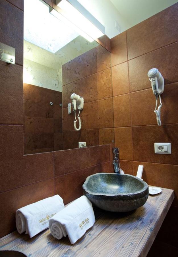 Design Suite Tirano Bagian luar foto