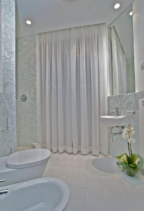 Design Suite Tirano Bagian luar foto
