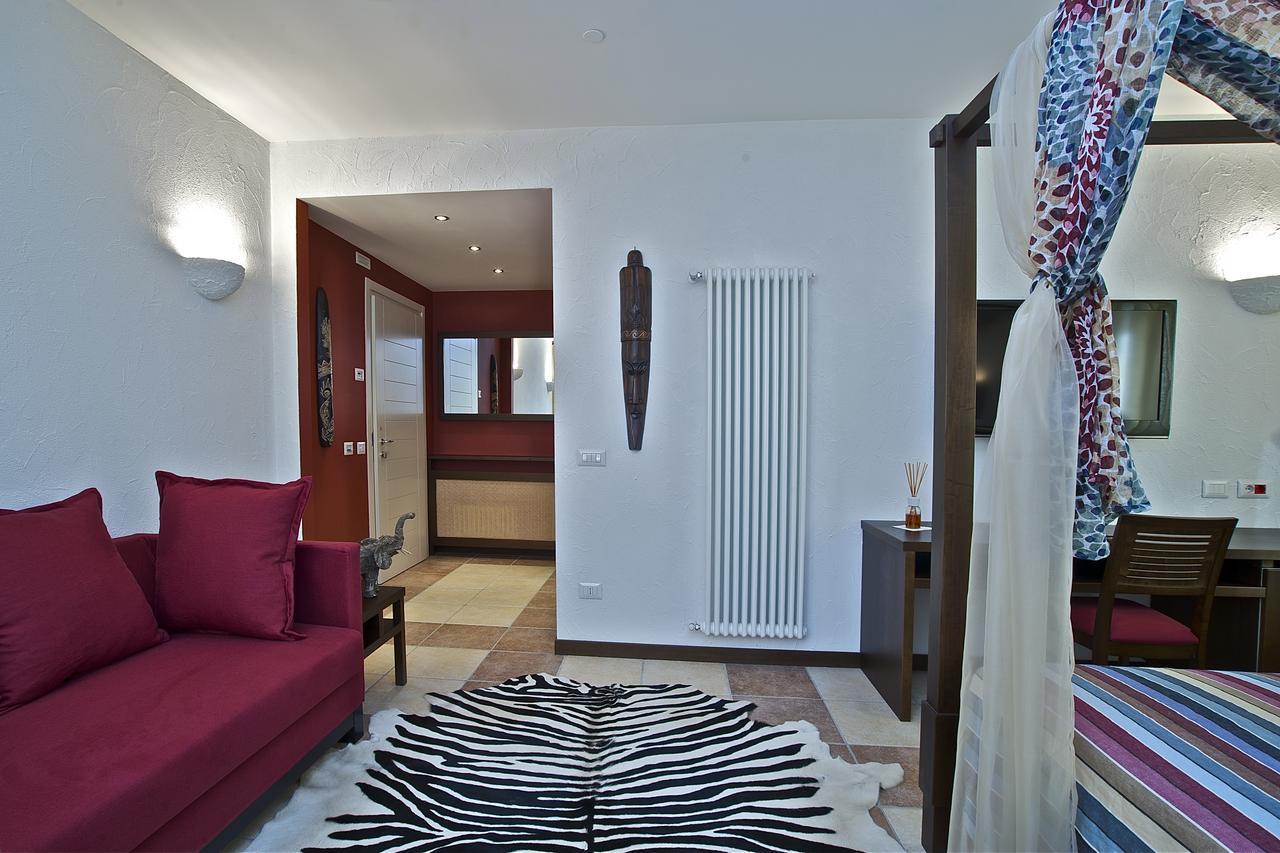 Design Suite Tirano Bagian luar foto
